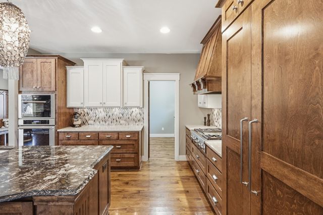 110 Gleahaven Road, Wayzata, MN 55391