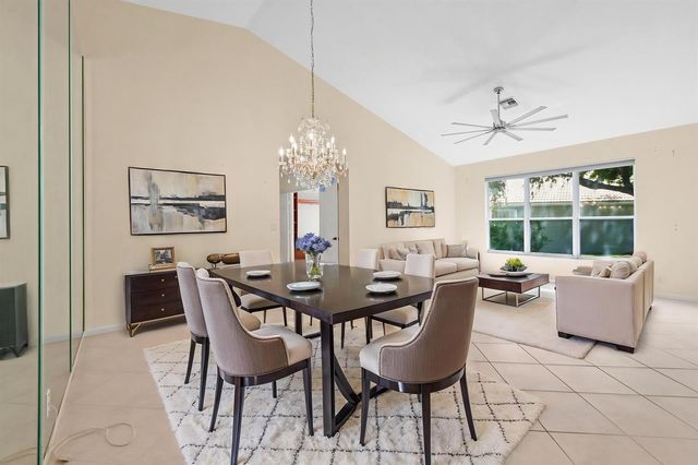 6439 Pebble Creek Way, Boynton Beach, FL 33437