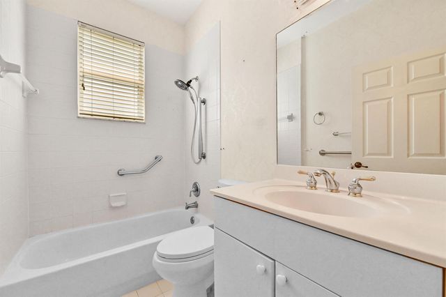 6439 Pebble Creek Way, Boynton Beach, FL 33437