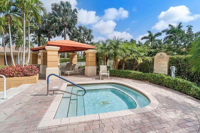 6439 Pebble Creek Way, Boynton Beach, FL 33437