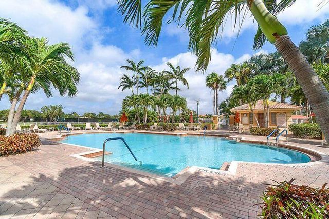 6439 Pebble Creek Way, Boynton Beach, FL 33437