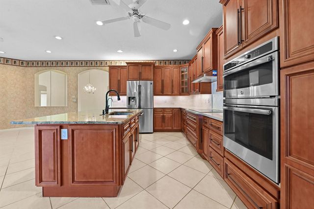 6439 Pebble Creek Way, Boynton Beach, FL 33437