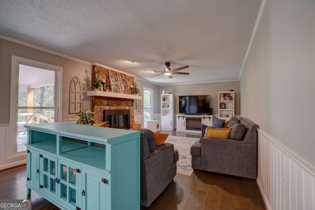 1 River Place Drive SW, Rome, GA 30165