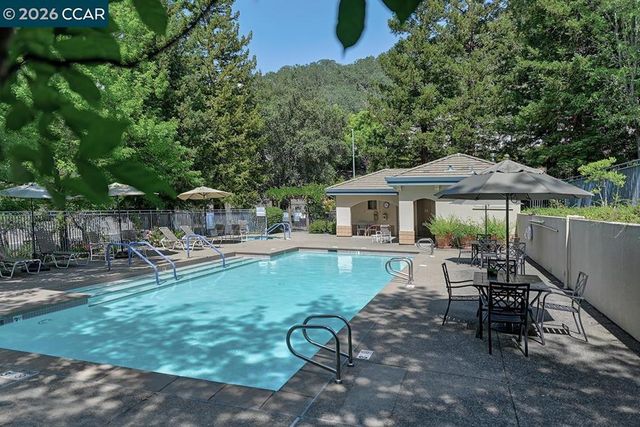5920 Horsemans Canyon Dr 4A, Walnut Creek, CA 94595