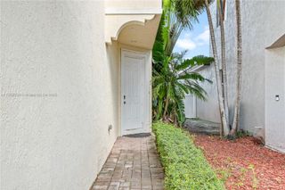 3911 NE 13th Dr, Homestead, FL 33033