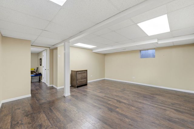 5 Middlebury Lane, Lincolnshire, IL 60069