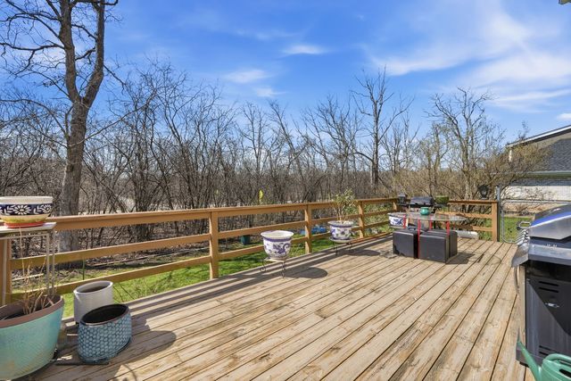 5 Middlebury Lane, Lincolnshire, IL 60069