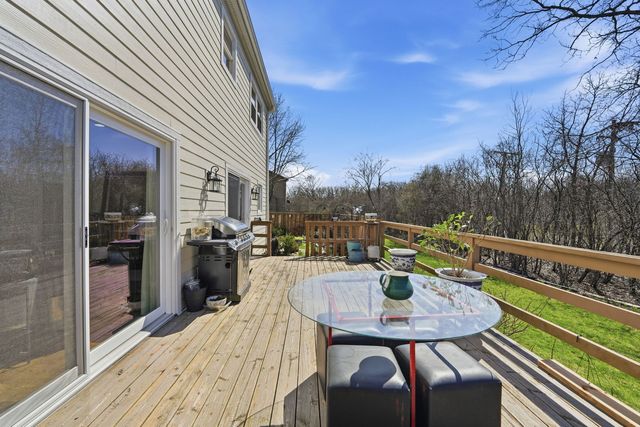 5 Middlebury Lane, Lincolnshire, IL 60069