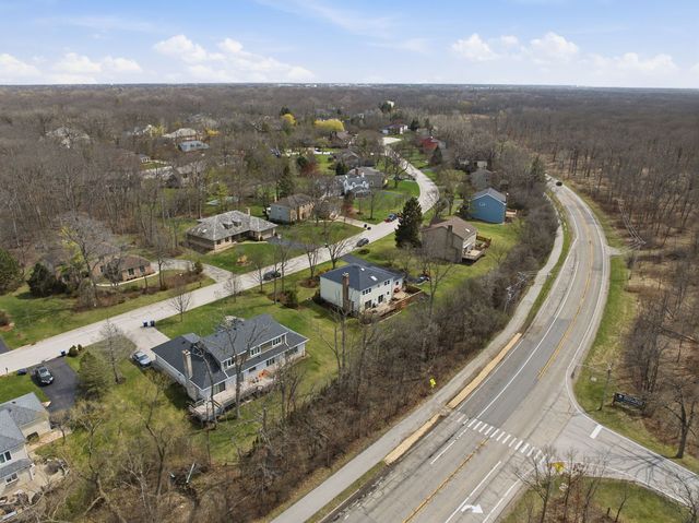 5 Middlebury Lane, Lincolnshire, IL 60069