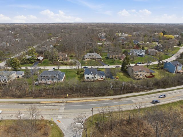 5 Middlebury Lane, Lincolnshire, IL 60069