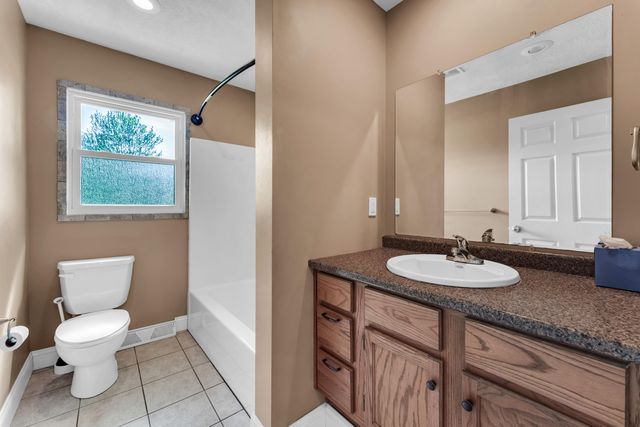 4855 S Tujunga Drive, Springfield, MO 65810