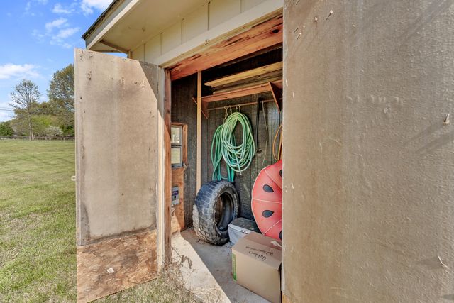 4855 S Tujunga Drive, Springfield, MO 65810