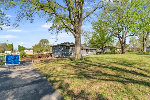 4855 S Tujunga Drive, Springfield, MO 65810