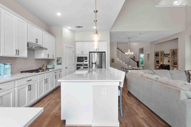 7717 Pace Ravine DR, Lago Vista, TX 78645