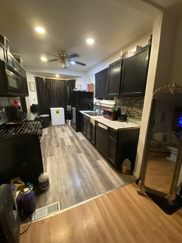 158 W Glen Lane, Riverdale, IL 60827