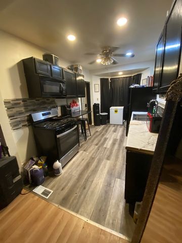 158 W Glen Lane, Riverdale, IL 60827