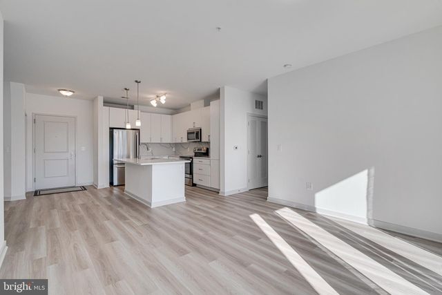 10755 FAIRGROUNDS DR #326, Fairfax, VA 22030