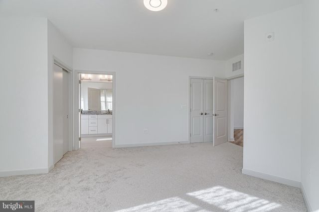 10755 FAIRGROUNDS DR #326, Fairfax, VA 22030