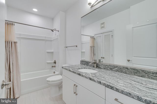 10755 FAIRGROUNDS DR #326, Fairfax, VA 22030