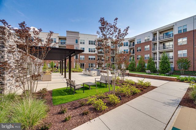 10755 FAIRGROUNDS DR #326, Fairfax, VA 22030