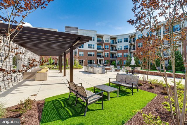 10755 FAIRGROUNDS DR #326, Fairfax, VA 22030