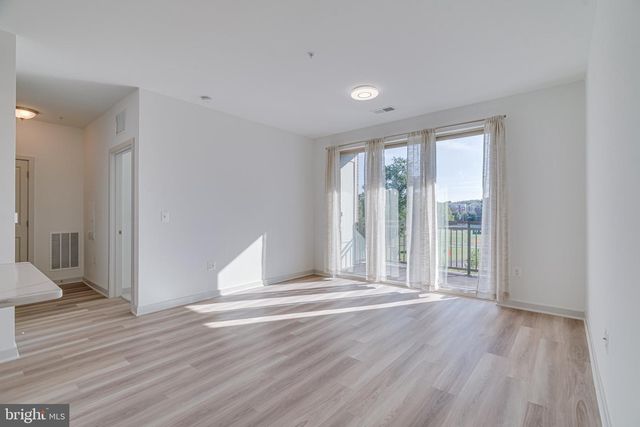 10755 FAIRGROUNDS DR #326, Fairfax, VA 22030