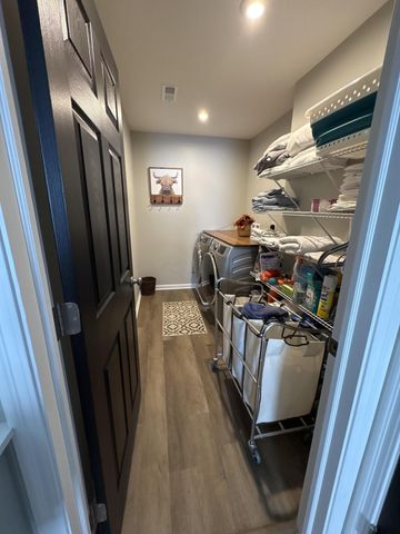 5004 Yenko Court, South Bloomfield, OH 43103