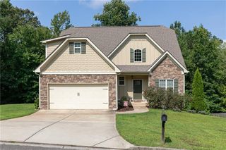 22 Treemont SE Drive, Cartersville, GA 30121