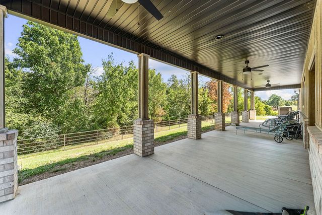 864 Healing Springs Road, Cave Springs, AR 72718