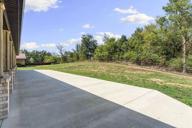 864 Healing Springs Road, Cave Springs, AR 72718