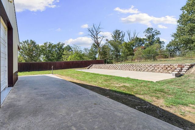 864 Healing Springs Road, Cave Springs, AR 72718