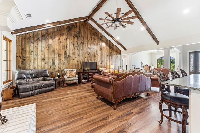 864 Healing Springs Road, Cave Springs, AR 72718