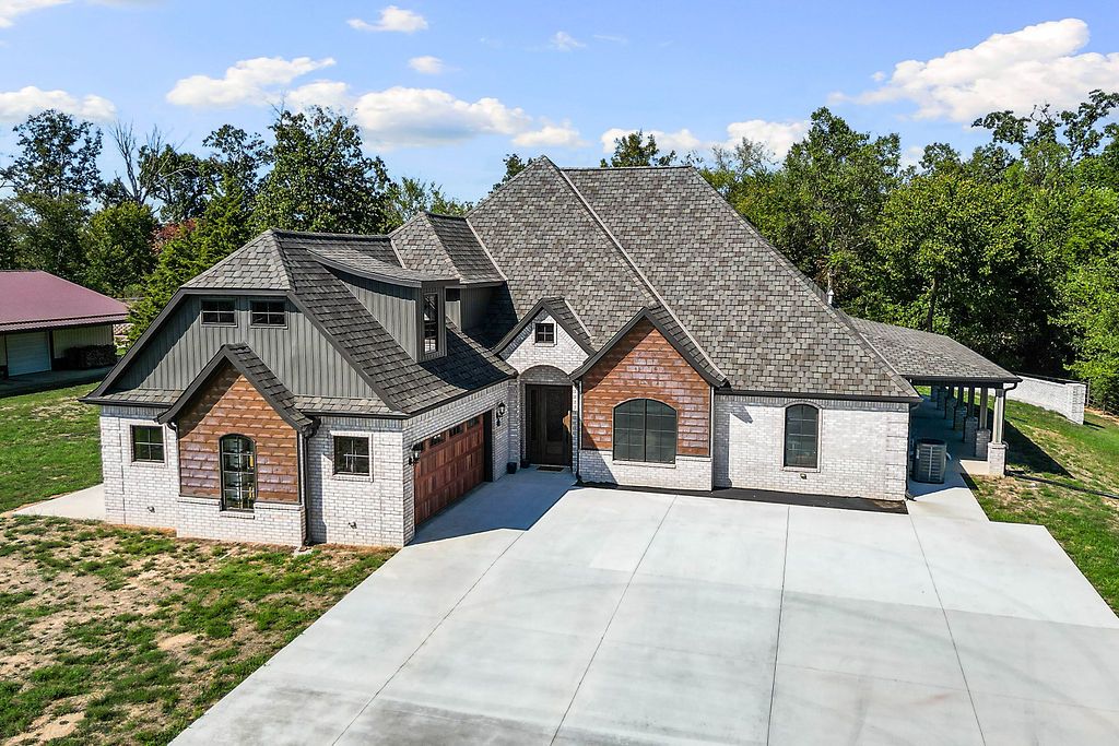 864 Healing Springs Road, Cave Springs, AR 72718