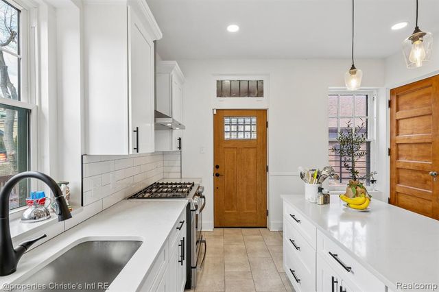 610 Chicago Boulevard, Detroit, MI 48202