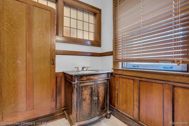 610 Chicago Boulevard, Detroit, MI 48202