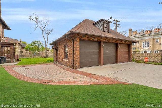 610 Chicago Boulevard, Detroit, MI 48202