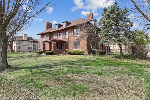 610 Chicago Boulevard, Detroit, MI 48202