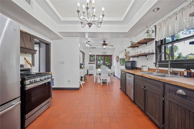 810 E CHURCH STREET, Bartow, FL 33830