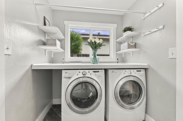 215 Belgatos Road, Los Gatos, CA 95032