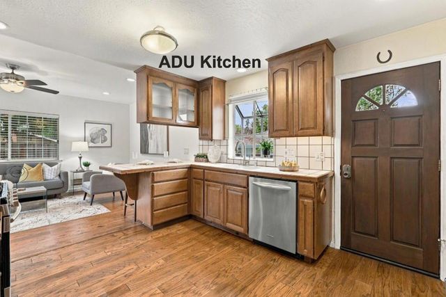 215 Belgatos Road, Los Gatos, CA 95032
