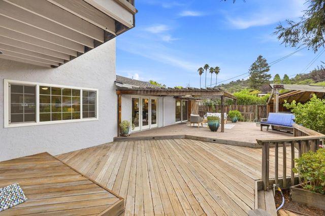 215 Belgatos Road, Los Gatos, CA 95032
