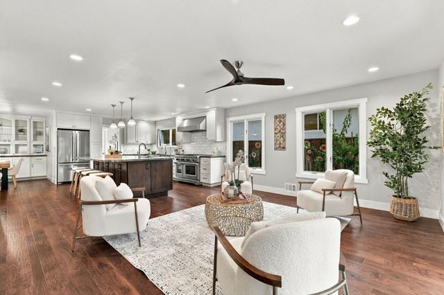 215 Belgatos Road, Los Gatos, CA 95032