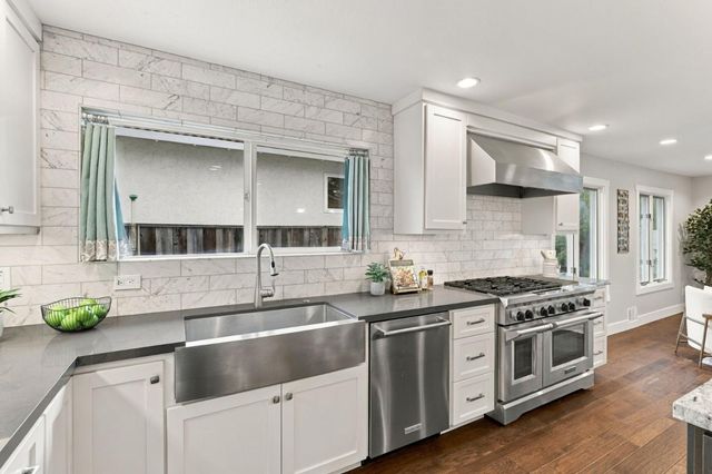 215 Belgatos Road, Los Gatos, CA 95032
