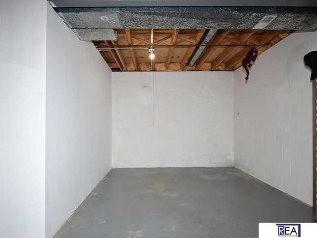 12811 Ogden Street, Omaha, NE 68164