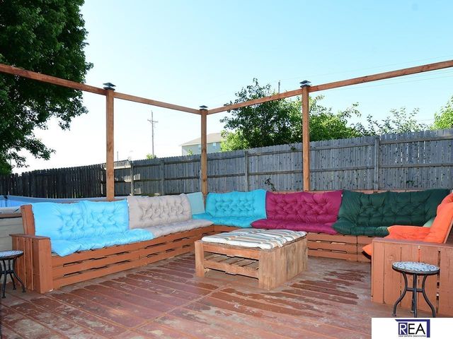 12811 Ogden Street, Omaha, NE 68164