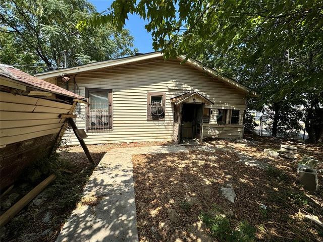 1136 E Leuda Street, Fort Worth, TX 76104