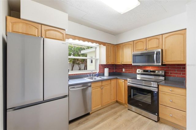 10651 125TH AVENUE, Largo, FL 33773