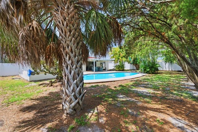 10651 125TH AVENUE, Largo, FL 33773