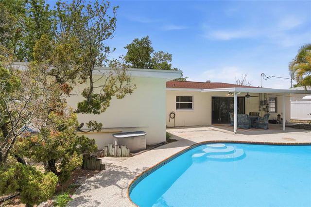 10651 125TH AVENUE, Largo, FL 33773