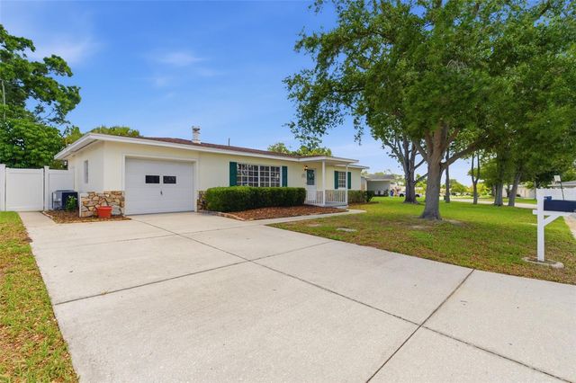 10651 125TH AVENUE, Largo, FL 33773